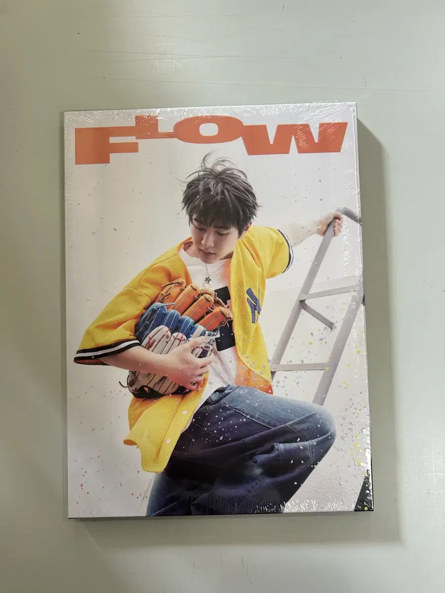 샤이니 온유 미니3집 FLOW